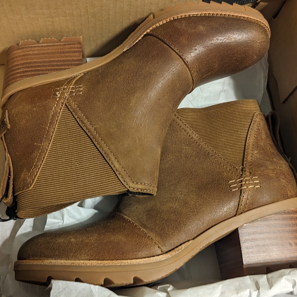 Sorel Cate Brown Leather Chelsea Boots